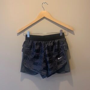 Nike running short with liner
